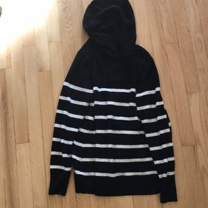 Women’s Old Navy turtleneck, size medium